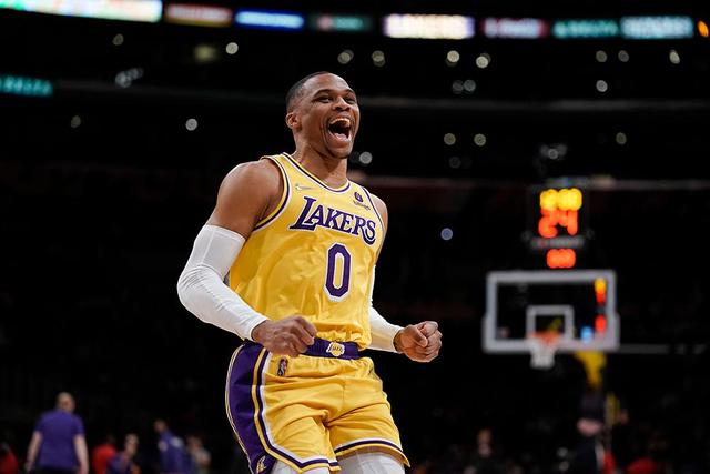 附加赛-76人险胜热火成功晋级 首轮对阵尼克斯